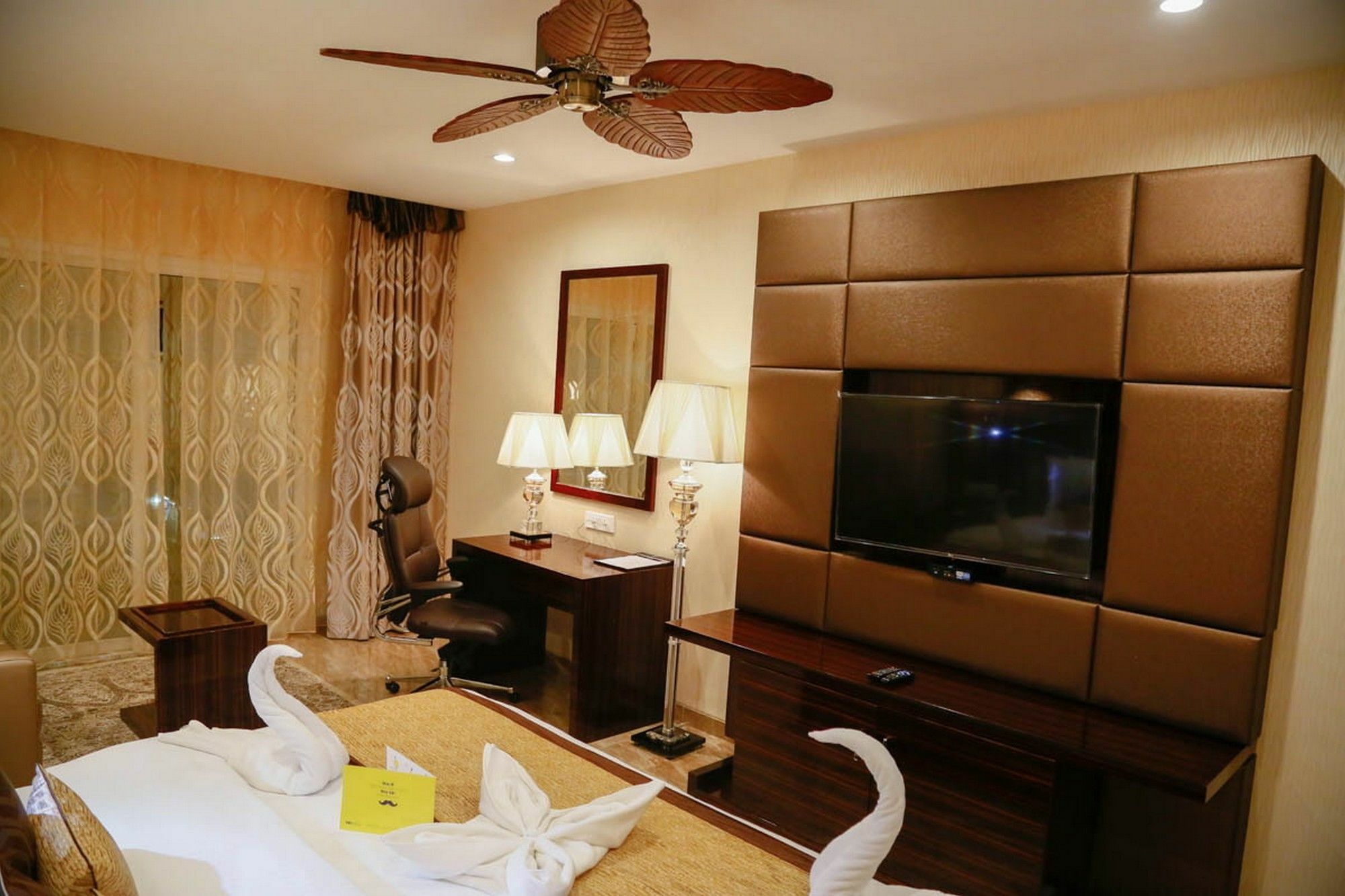 Fabhotel Prime Sarala Crown With Pool - Nr Calangute Beach المظهر الخارجي الصورة