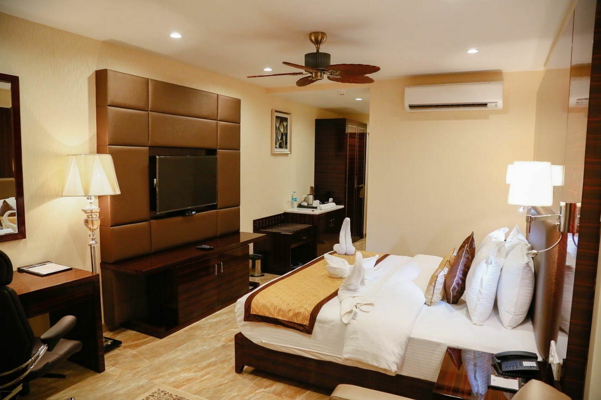 Fabhotel Prime Sarala Crown With Pool - Nr Calangute Beach المظهر الخارجي الصورة